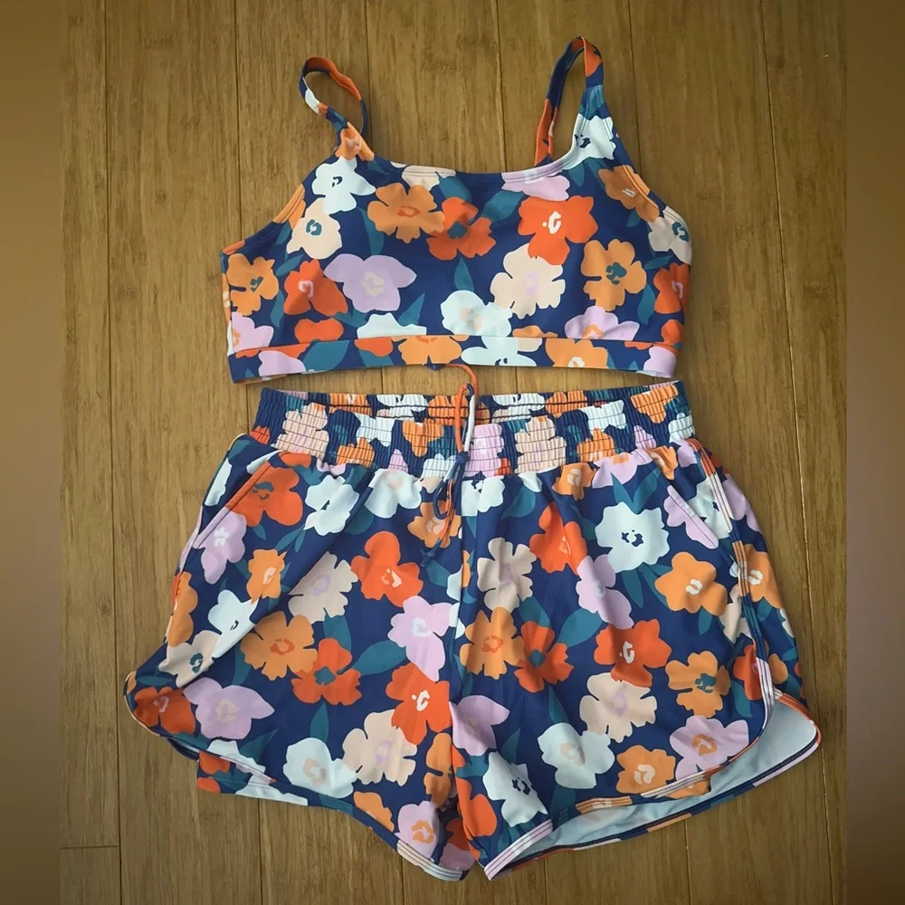 NEW Floral Print Women's Bikini Short Swimsuit Set - Picture 2 of 4